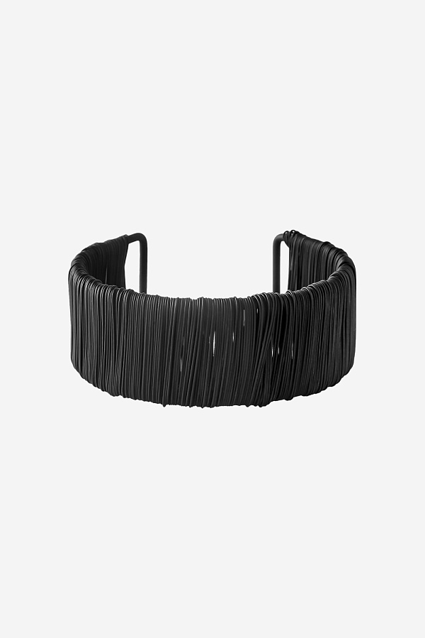 Браслет из тонких полос металла