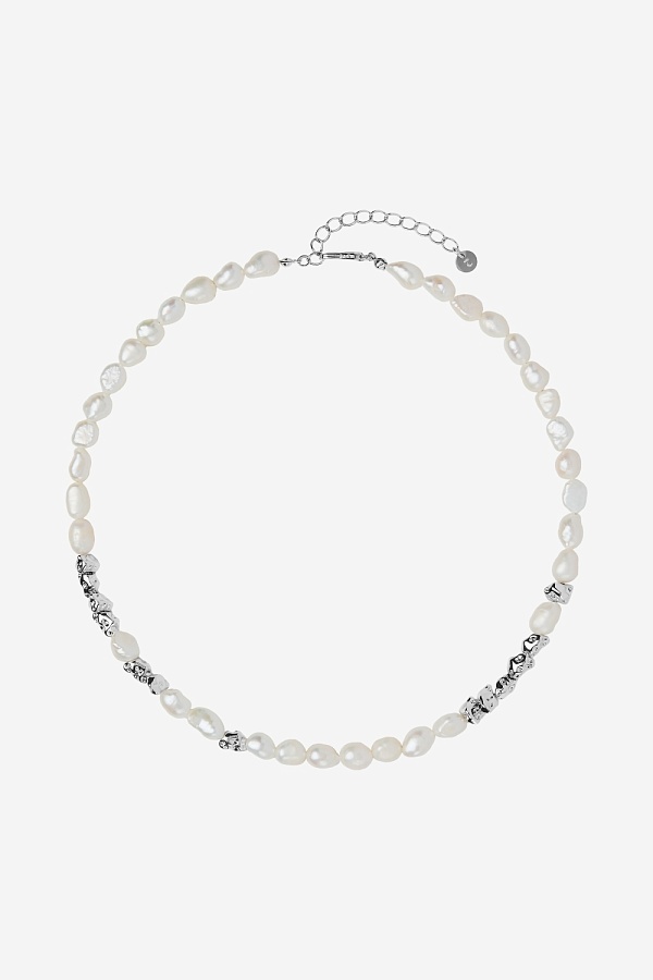 Колье из натурального жемчуга со вставками из металла