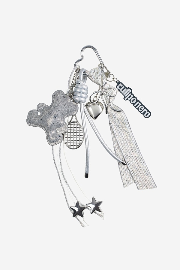 Брелок с серебристым мишкой и кулонами