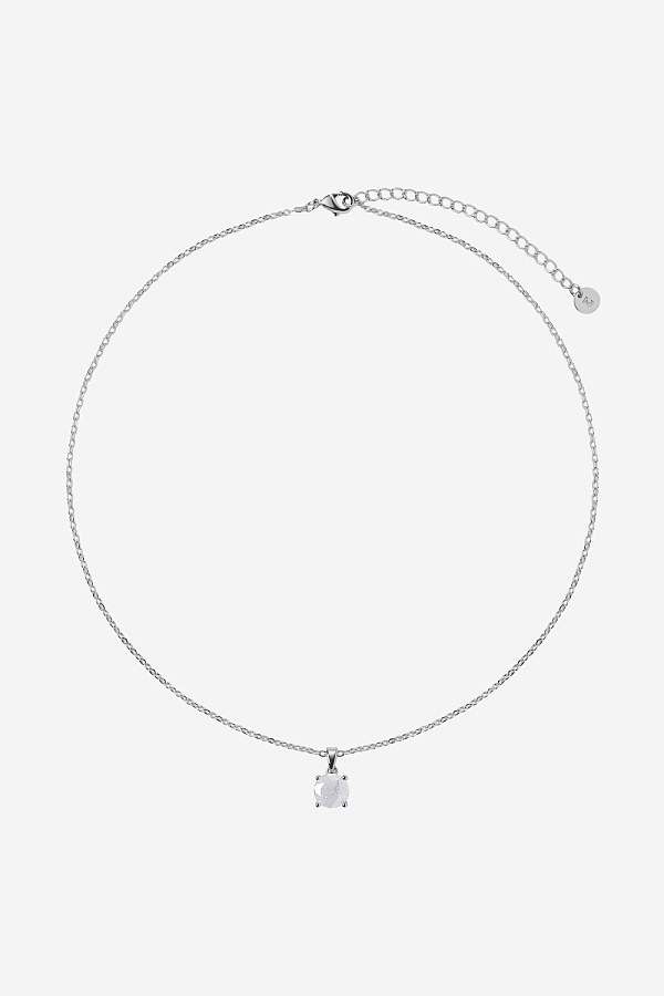 Кулон с белым камнем на цепочке